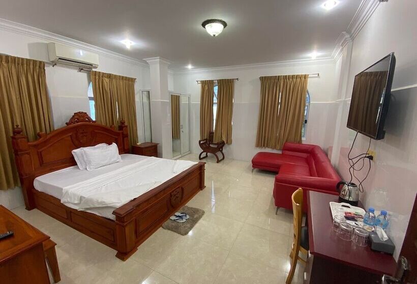 Old Durbar Hotel & Restaurant