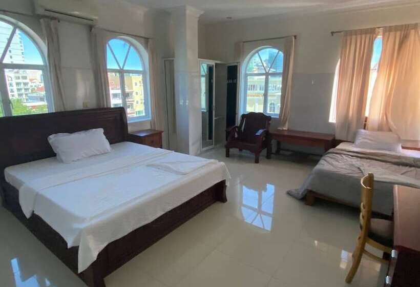 Old Durbar Hotel & Restaurant