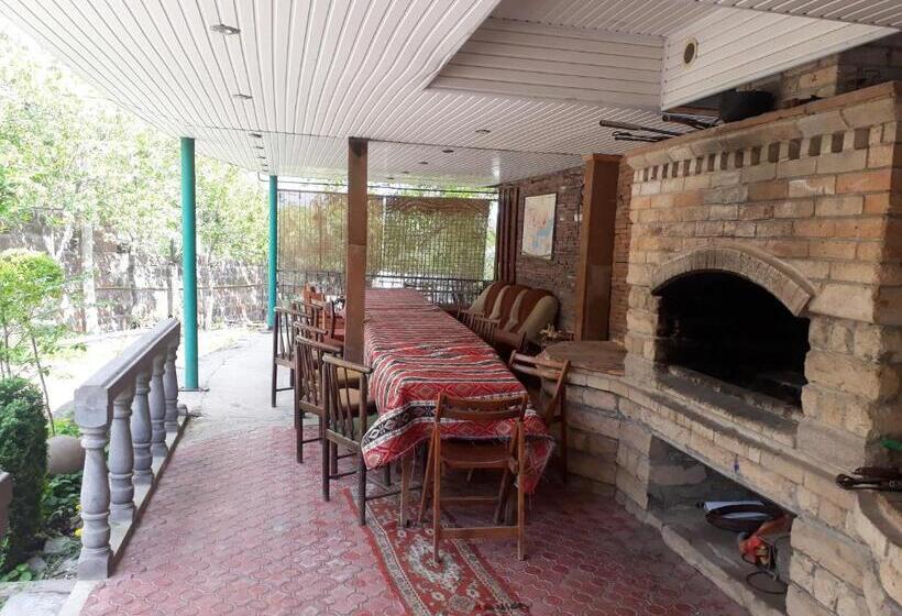 بنسيون Aghveran Eco Guest House