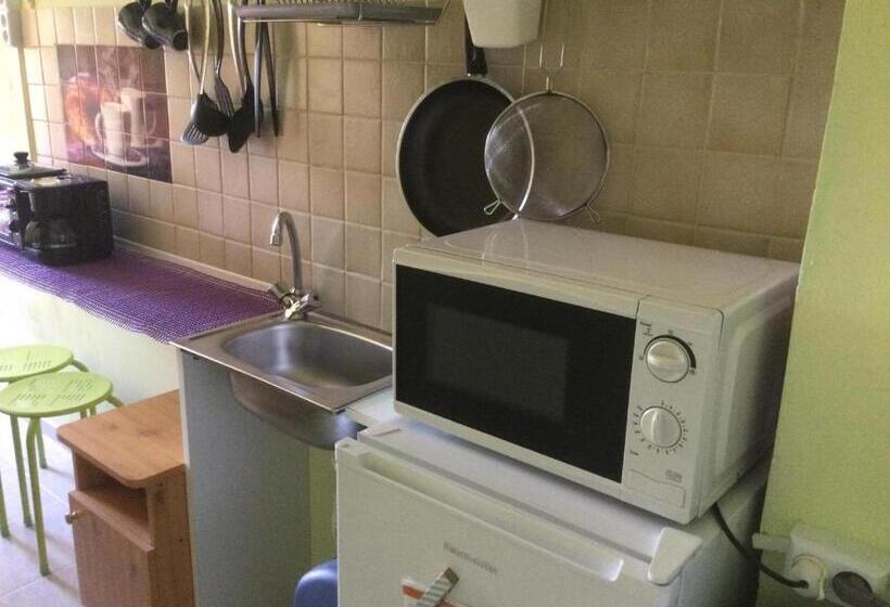 بنسيون Balatongyöngye Vendégház