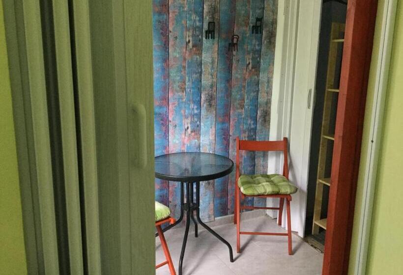 بنسيون Balatongyöngye Vendégház