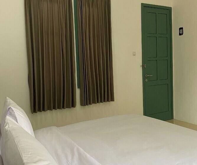 پانسیون Binumar Guest House