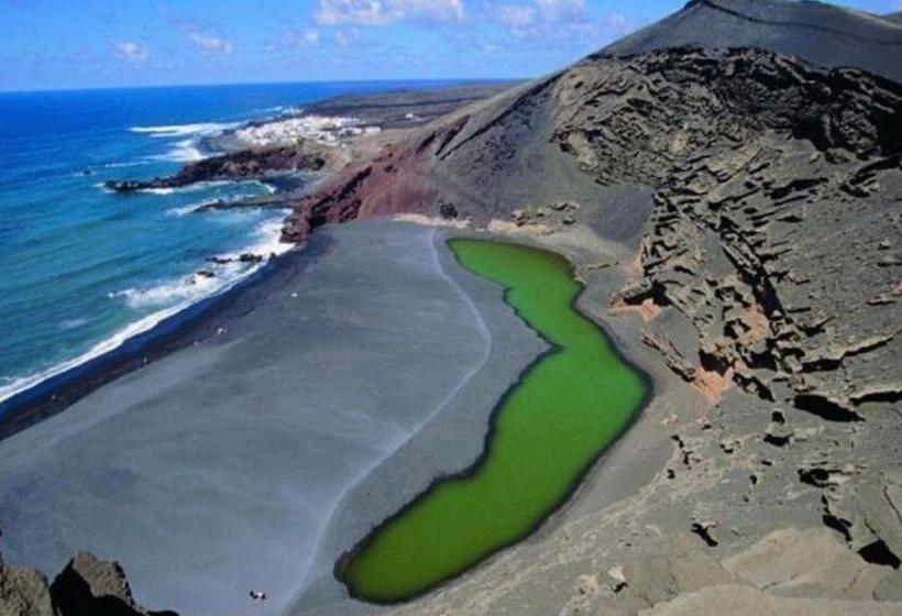 פנסיון Casa Bianca Caleta De Famara