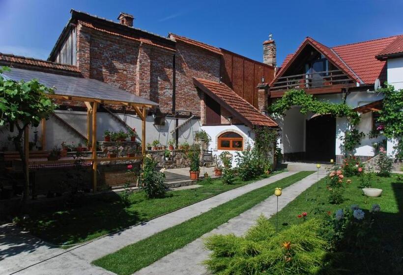 פנסיון Casa Gross