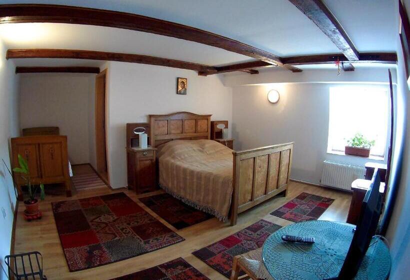 פנסיון Casa Gross