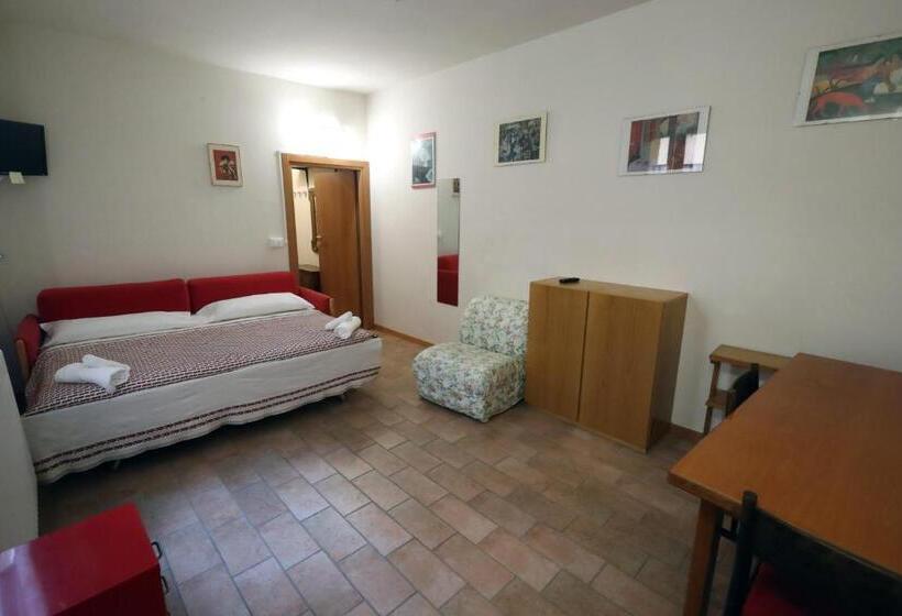 펜션 Casadiviaappia