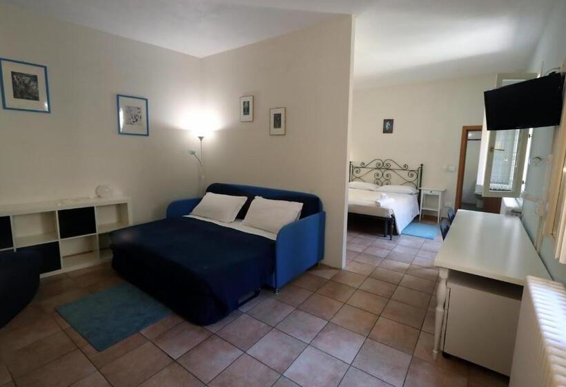 펜션 Casadiviaappia