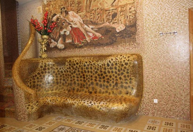 پانسیون Ceasar