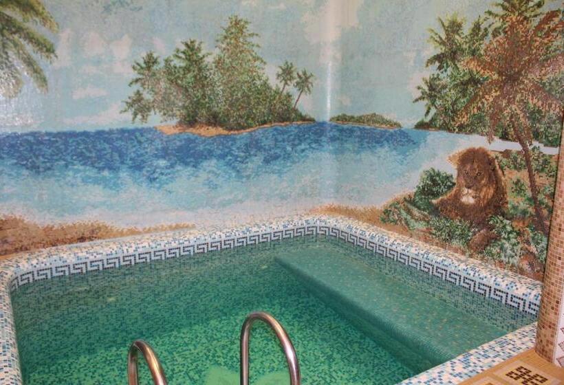 پانسیون Ceasar