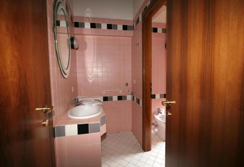 膳宿费 Cornarorooms