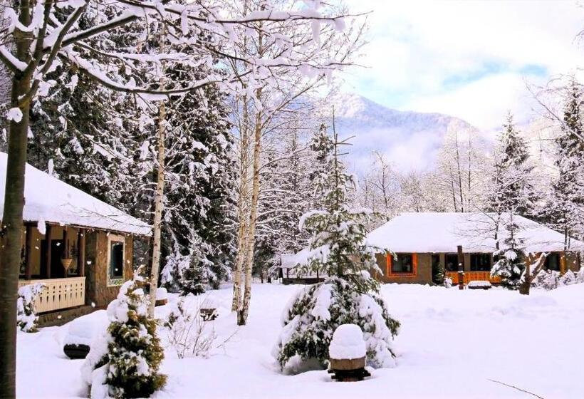 بنسيون Frații Jderi Utopia Verde