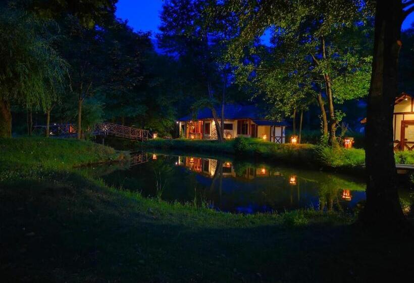 بنسيون Frații Jderi Utopia Verde