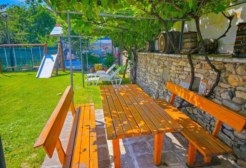 פנסיון Guest House Dorkos