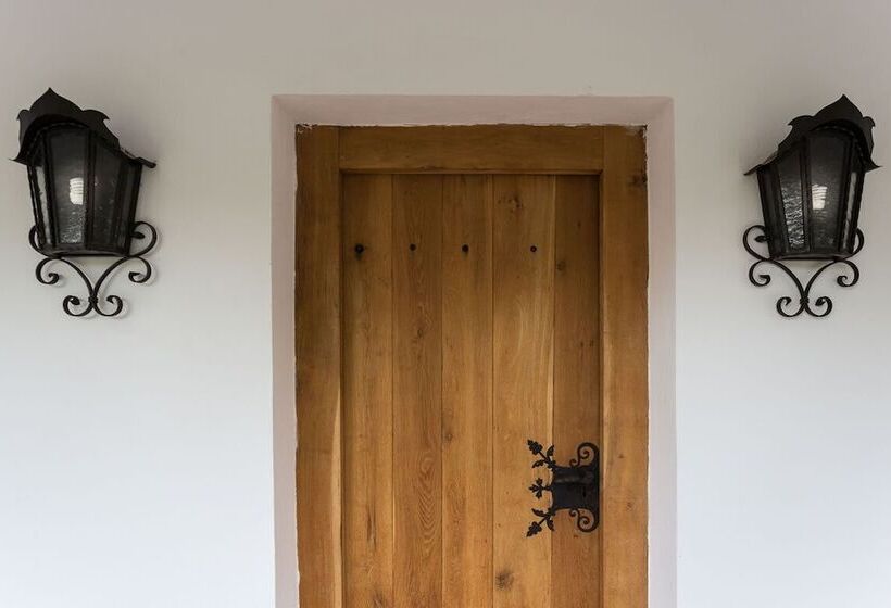 ペンション Hanul Vatra