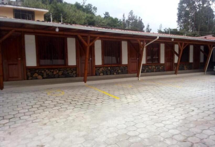 بنسيون Hostal Aventura