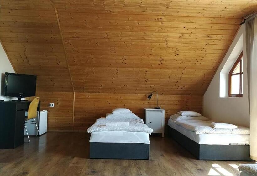 بنسيون Manoka Guest House