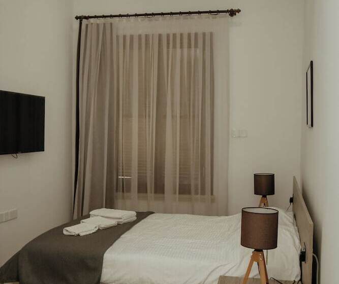 פנסיון Old Stone Boutique Hotel   North Cyprus