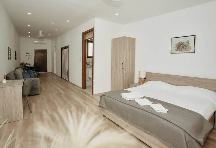 פנסיון Old Stone Boutique Hotel   North Cyprus