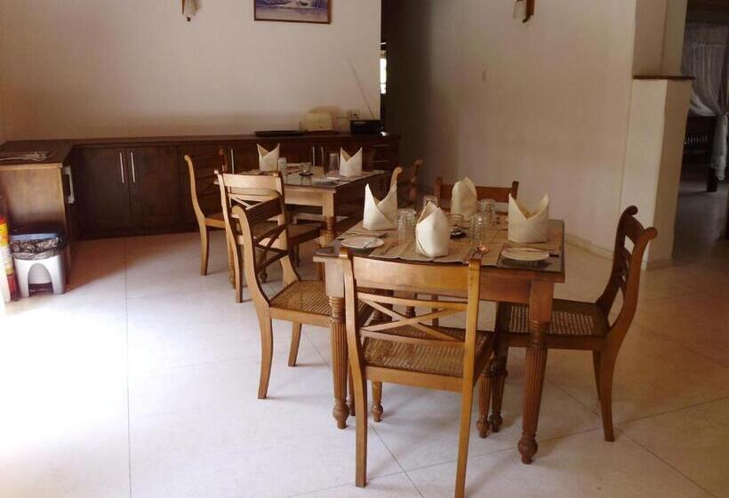 פנסיון Shalome Villa