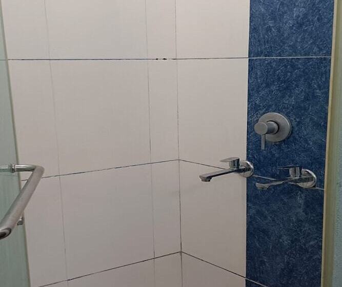 بنسيون Singh Deluxe Inn