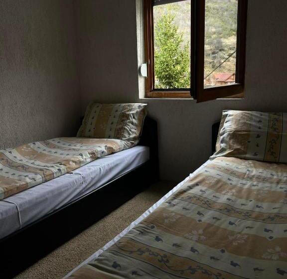 پانسیون Ski Center House Mavrovo