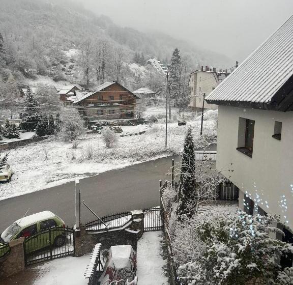 پانسیون Ski Center House Mavrovo