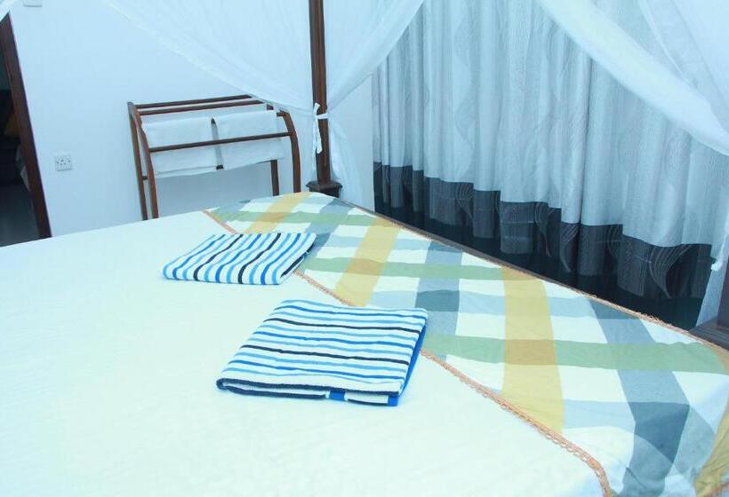 ペンション Suzzi Villa