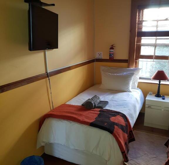 بنسيون Uniondale Guest Lodge