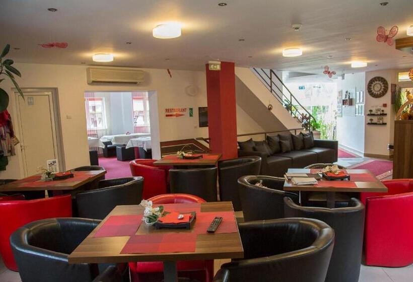 פנסיון Vila Evergreen