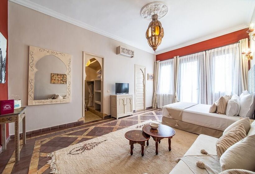 پانسیون Villa Chems