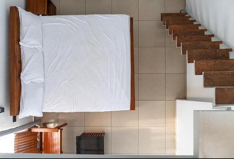 ペンション Wild Brooke Hut