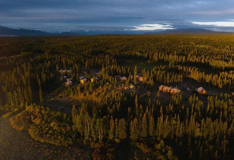 Red Cariboo Resort