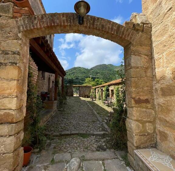 אתר נופש Antico Borgo Buonanotte