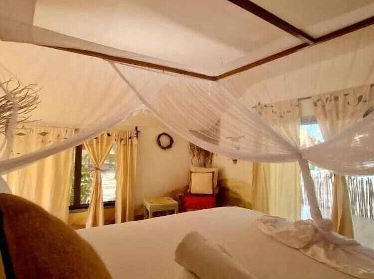 منتجع Kinazu Upepo Beach