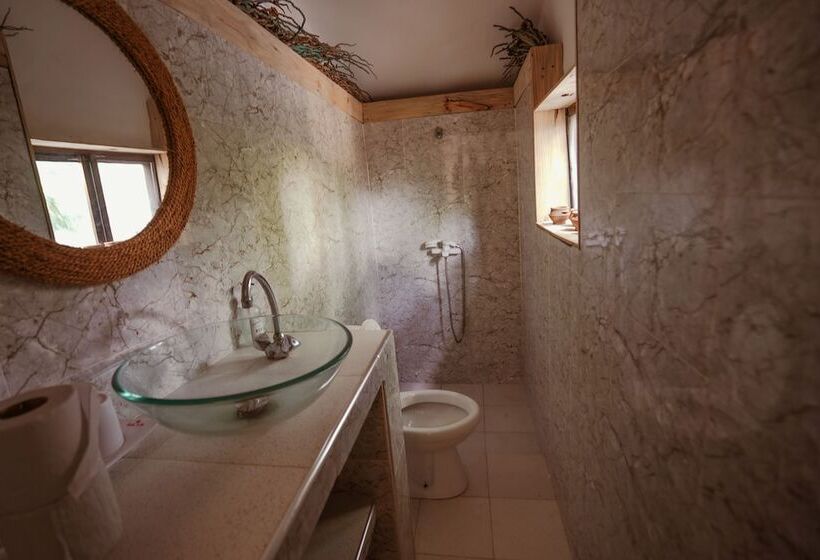 אתר נופש Kinazu Upepo Beach