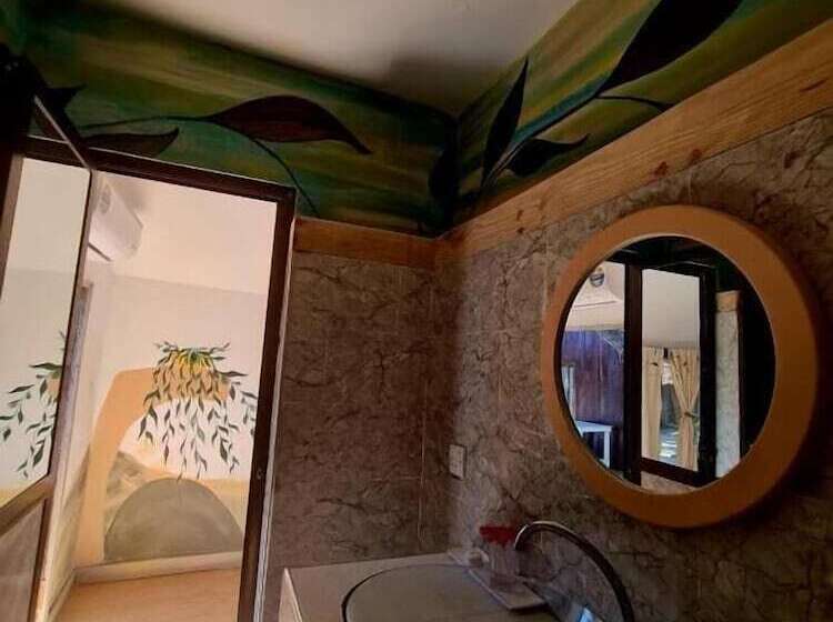 منتجع Kinazu Upepo Beach