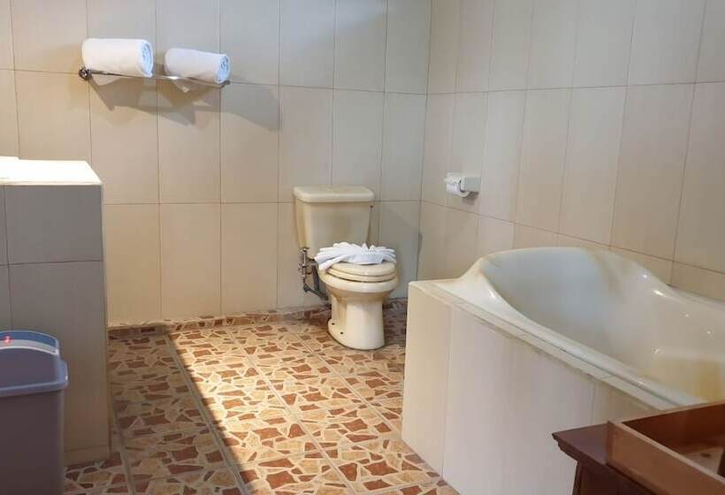 אתר נופש The Kanjeng Signature Sidemen