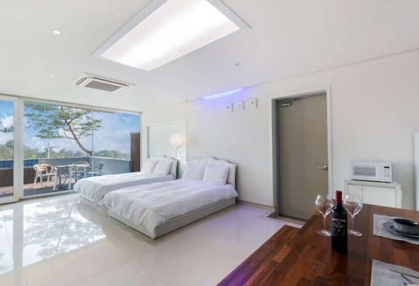 פנסיון Gyeongju Staley Pool Villa