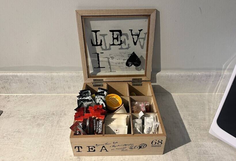 Adelphi Wharf Apartments By Beehosting