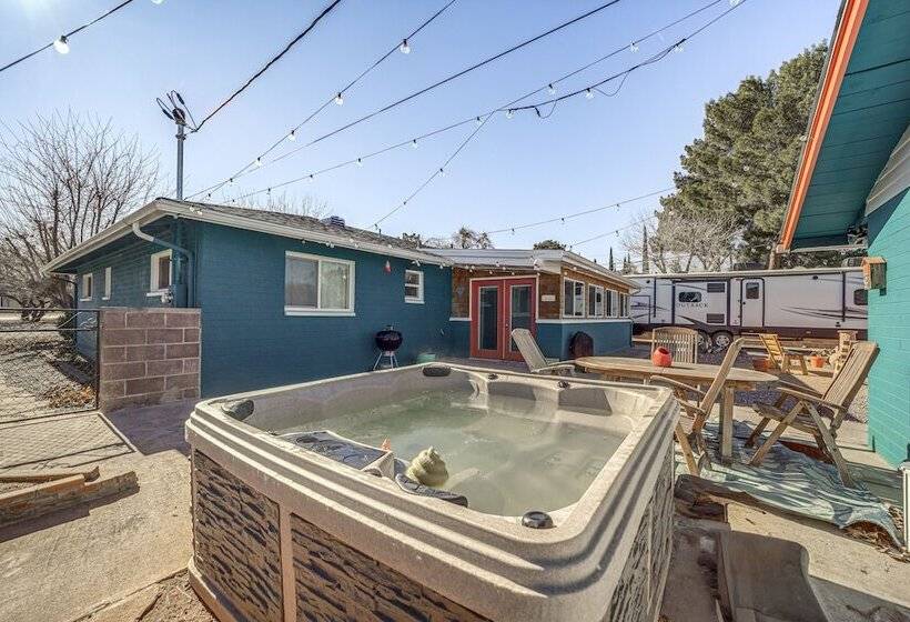 Artsy Cottonwood Home W/ Hot Tub, Walk To Wineries