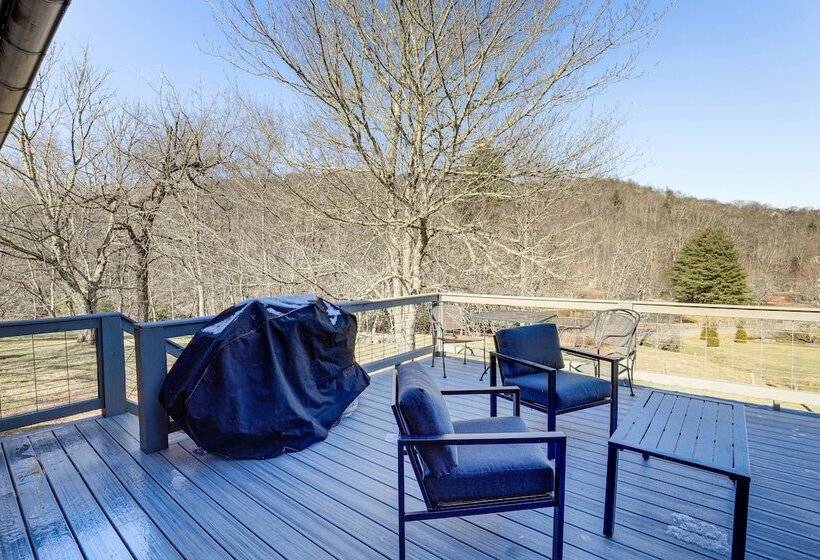 Beautiful Blowing Rock Home W/ Private Deck!