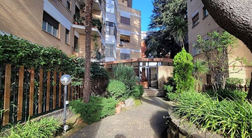 ベッドアンドブレックファースト Bnb Rooms And Comfort