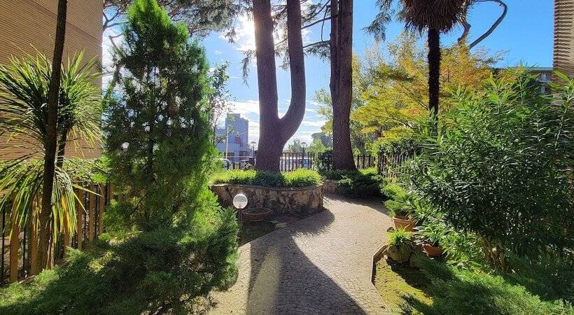 ベッドアンドブレックファースト Bnb Rooms And Comfort