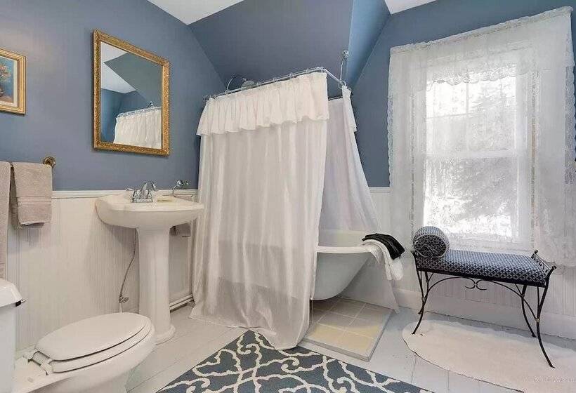 צימר Greenwood Manor Inn