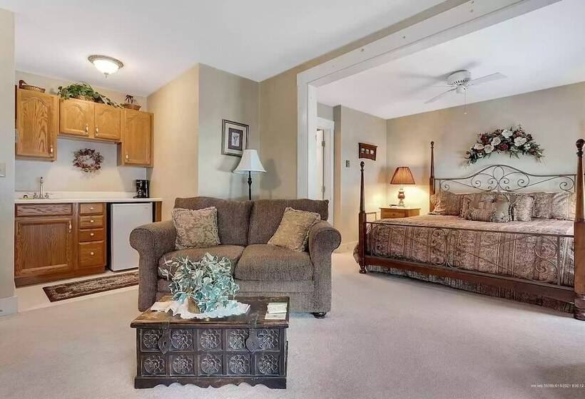 مبيت وإفطار Greenwood Manor Inn