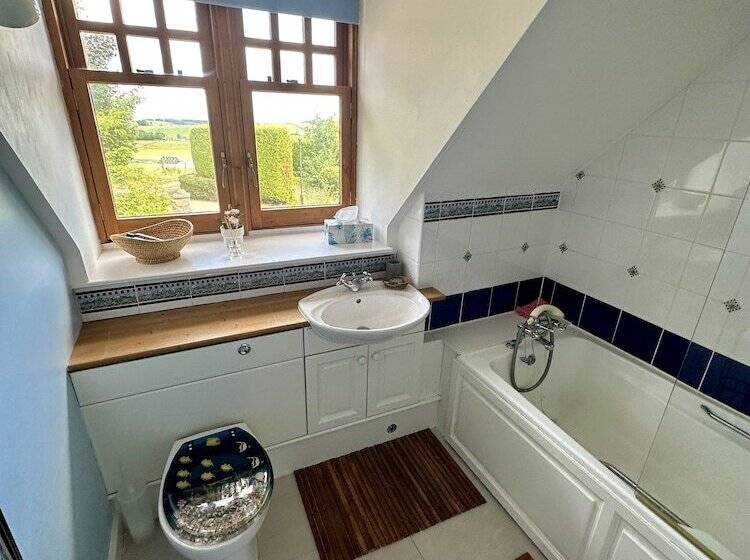 مبيت وإفطار Lurg Lodge