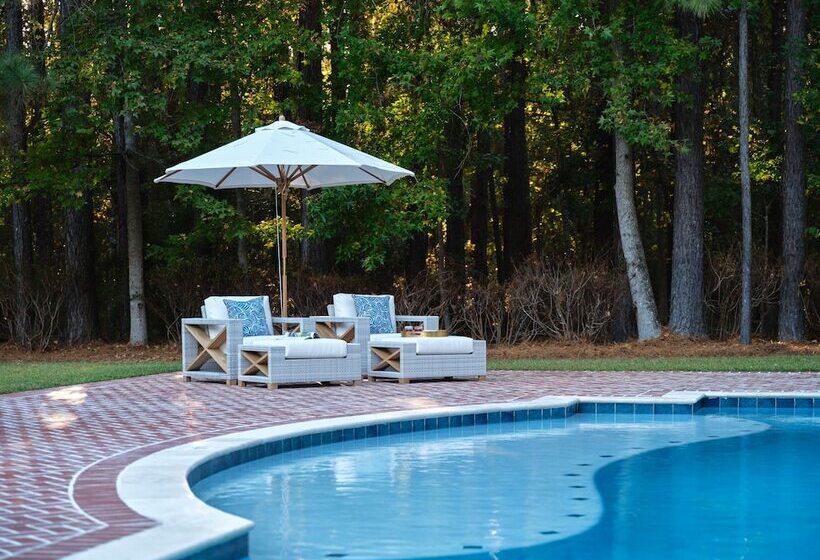 مبيت وإفطار May River Manor