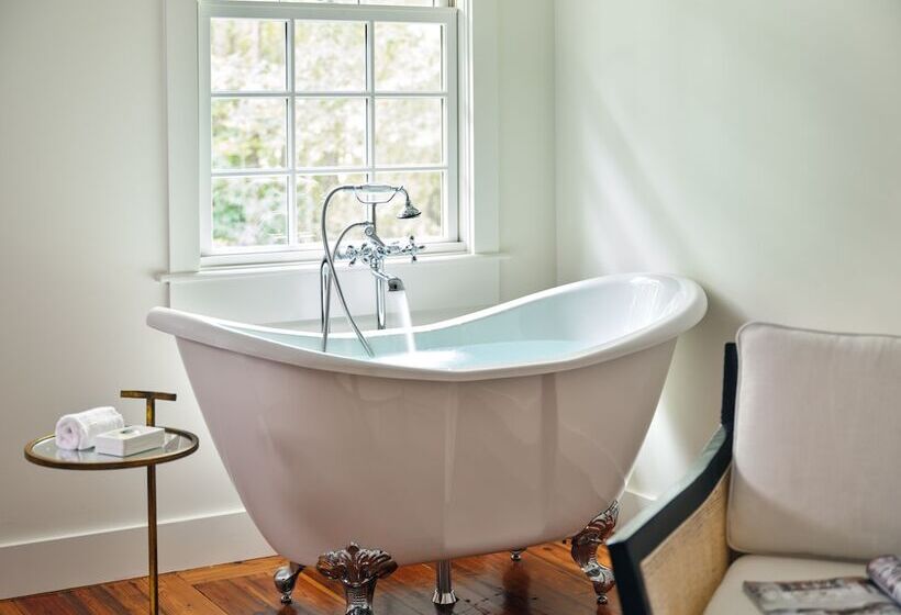 مبيت وإفطار May River Manor