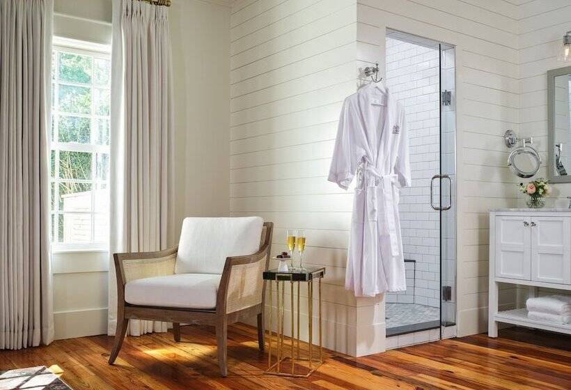 مبيت وإفطار May River Manor