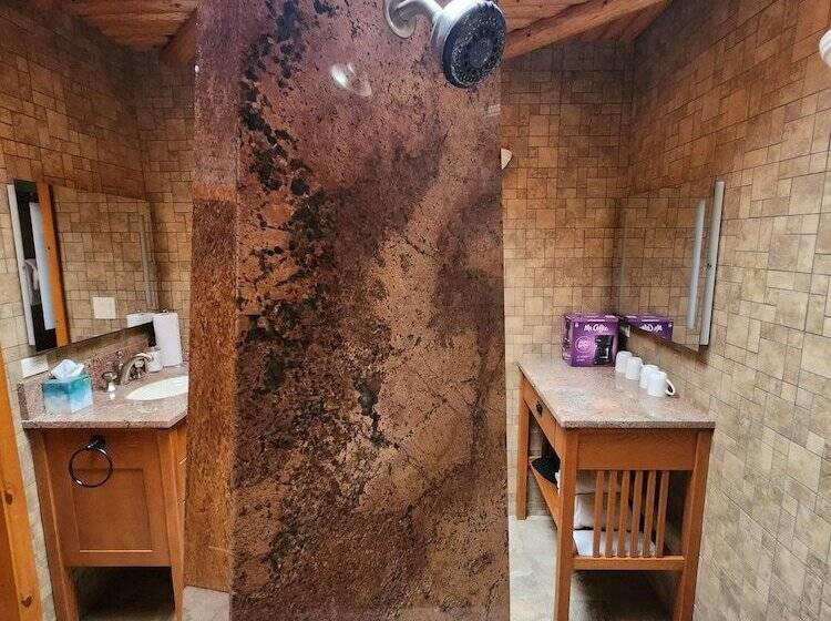 住宿加早餐 Red Mountain Manor Vineyard And Guesthouse